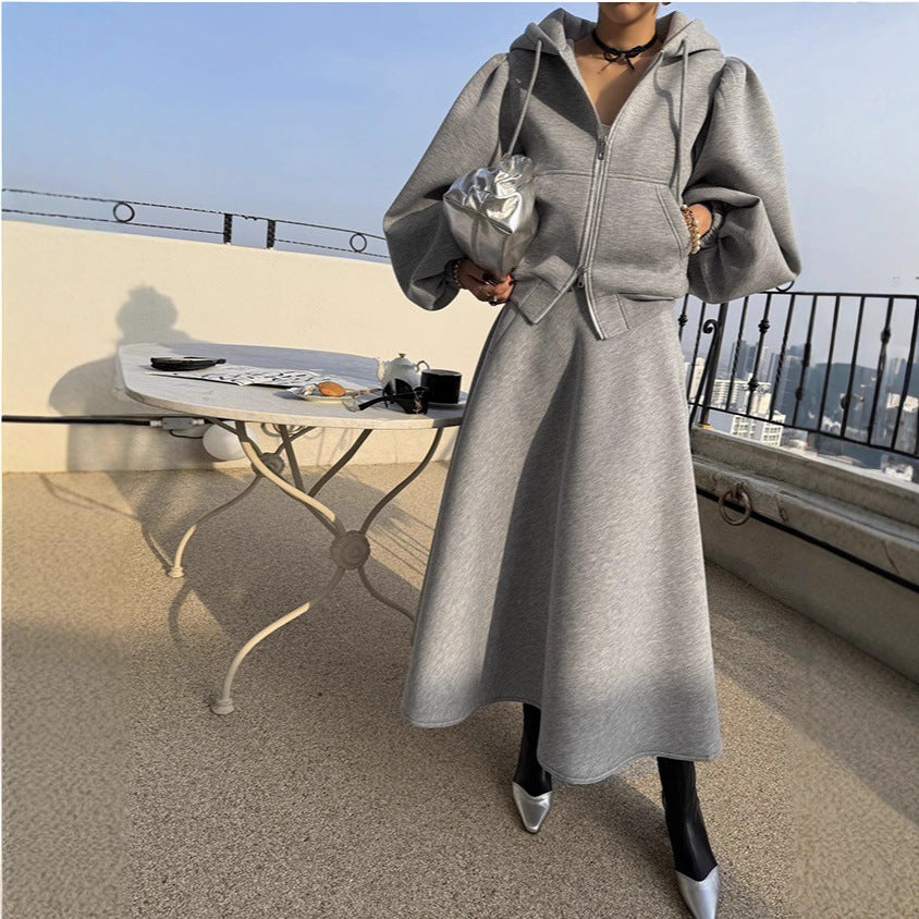 Women's sweatshirt set with balloon sleeves and a flared midi skirt