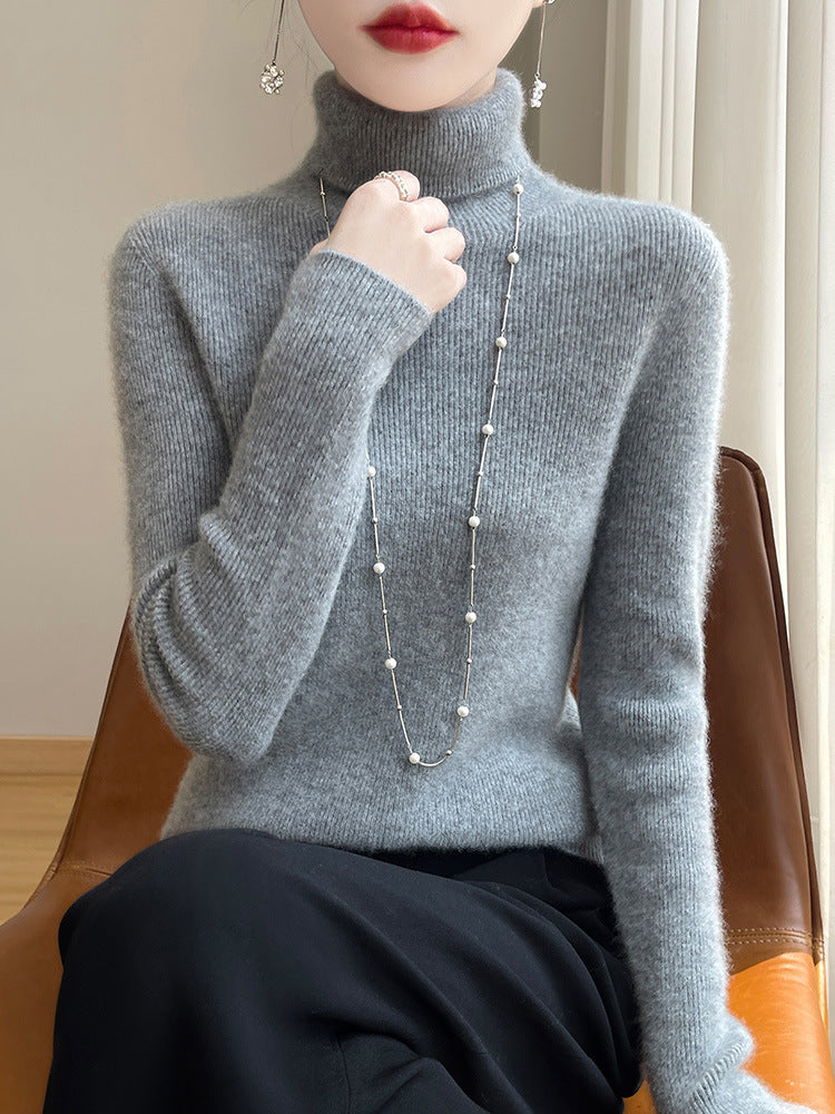 Women's slim-fit turtleneck sweater