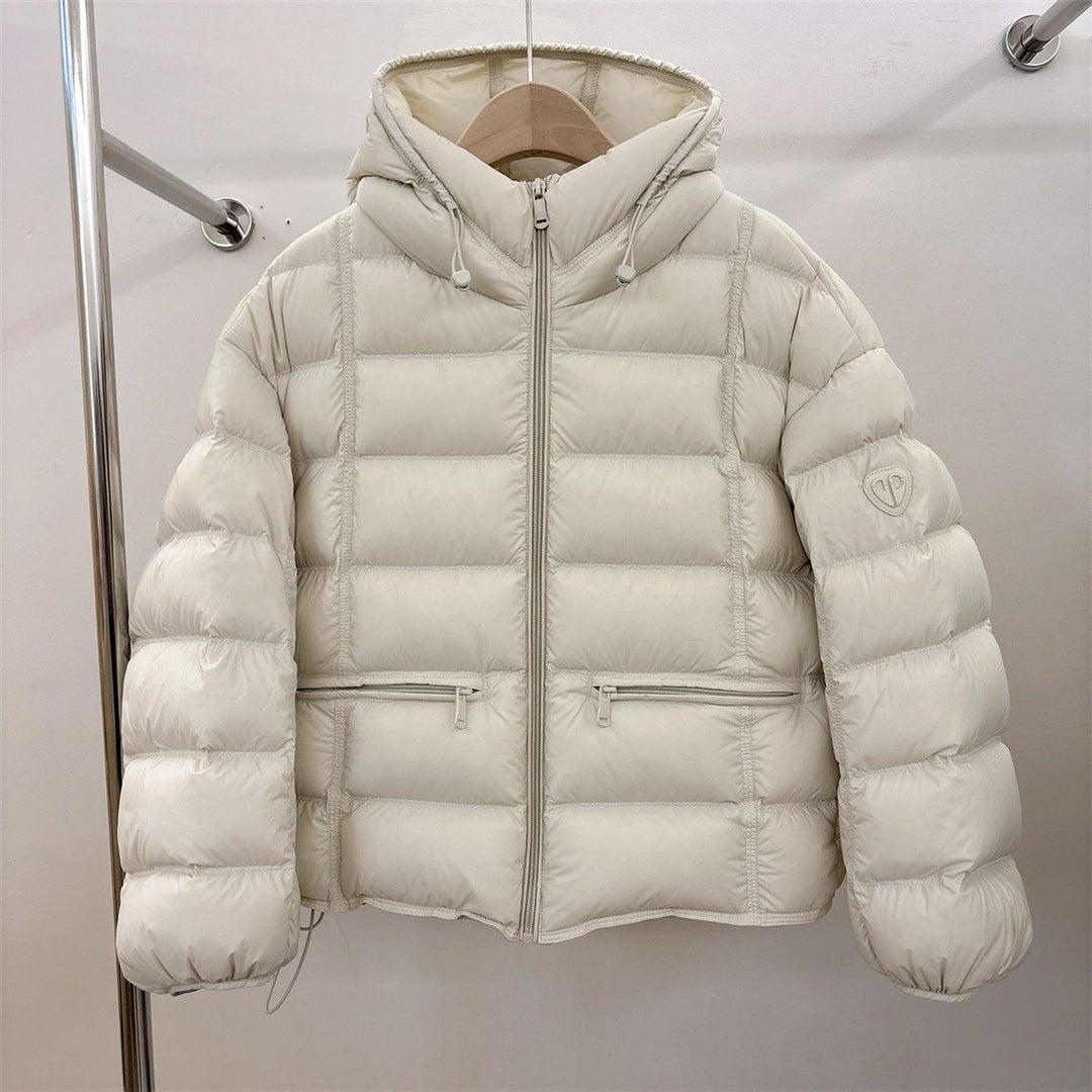 Women’s cropped thermal quilted jacket with hood and zippered pockets