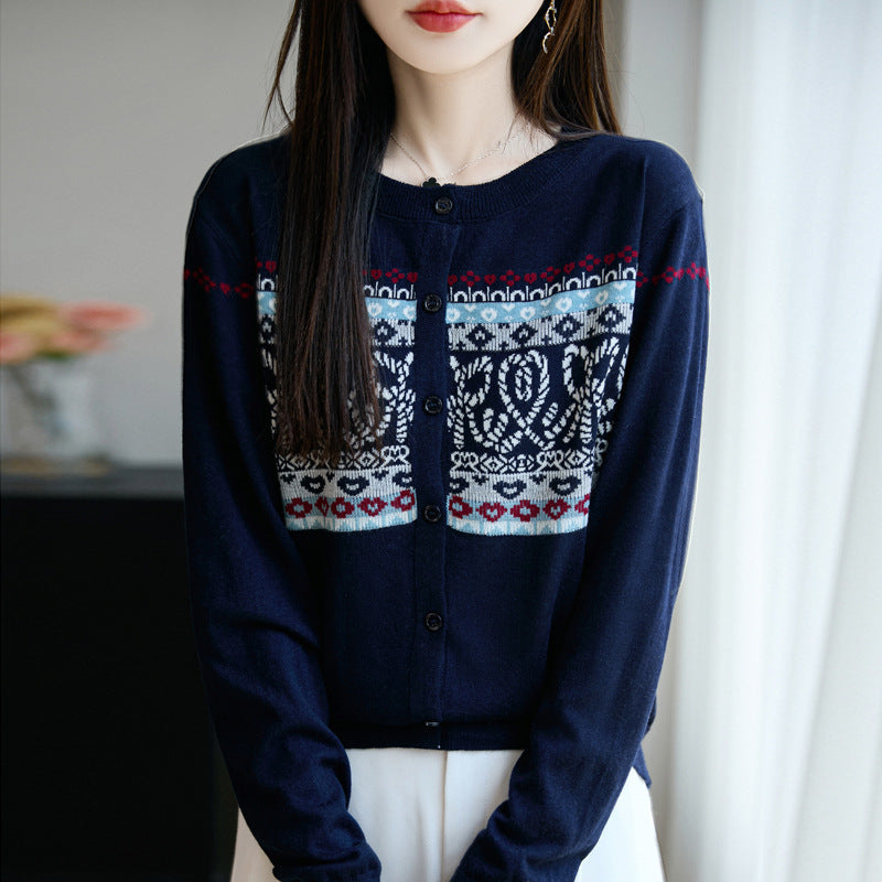 Women's cardigan with a round neckline and long sleeves