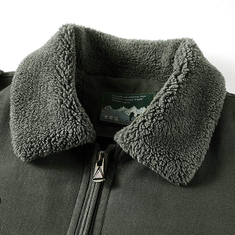 Men’s long-sleeve jacket with buttons and pockets