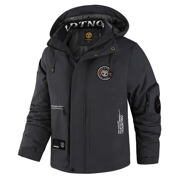 Men’s padded wind- and weatherproof jacket with hood and utility pockets