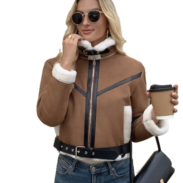 Women's teddy fleece jacket with a collar and practical pockets