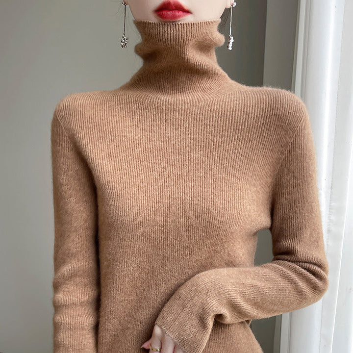 Women's slim-fit turtleneck sweater