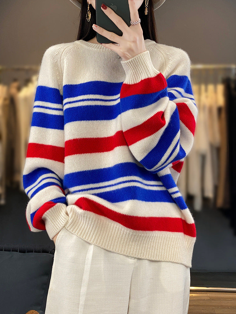 Women's oversized crew-neck pullover with stripes