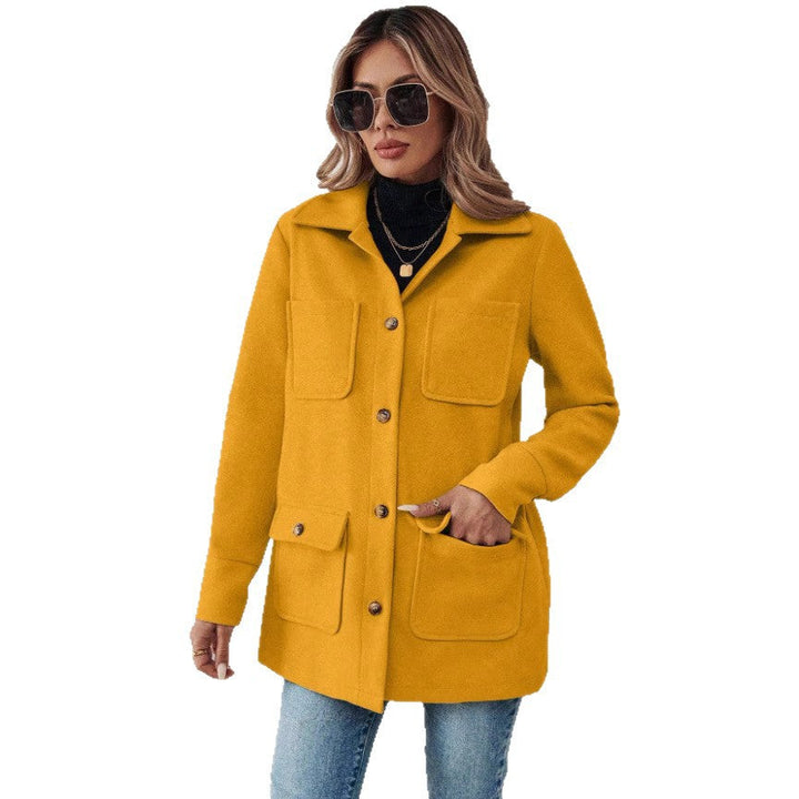 Women's utility jacket with practical pockets