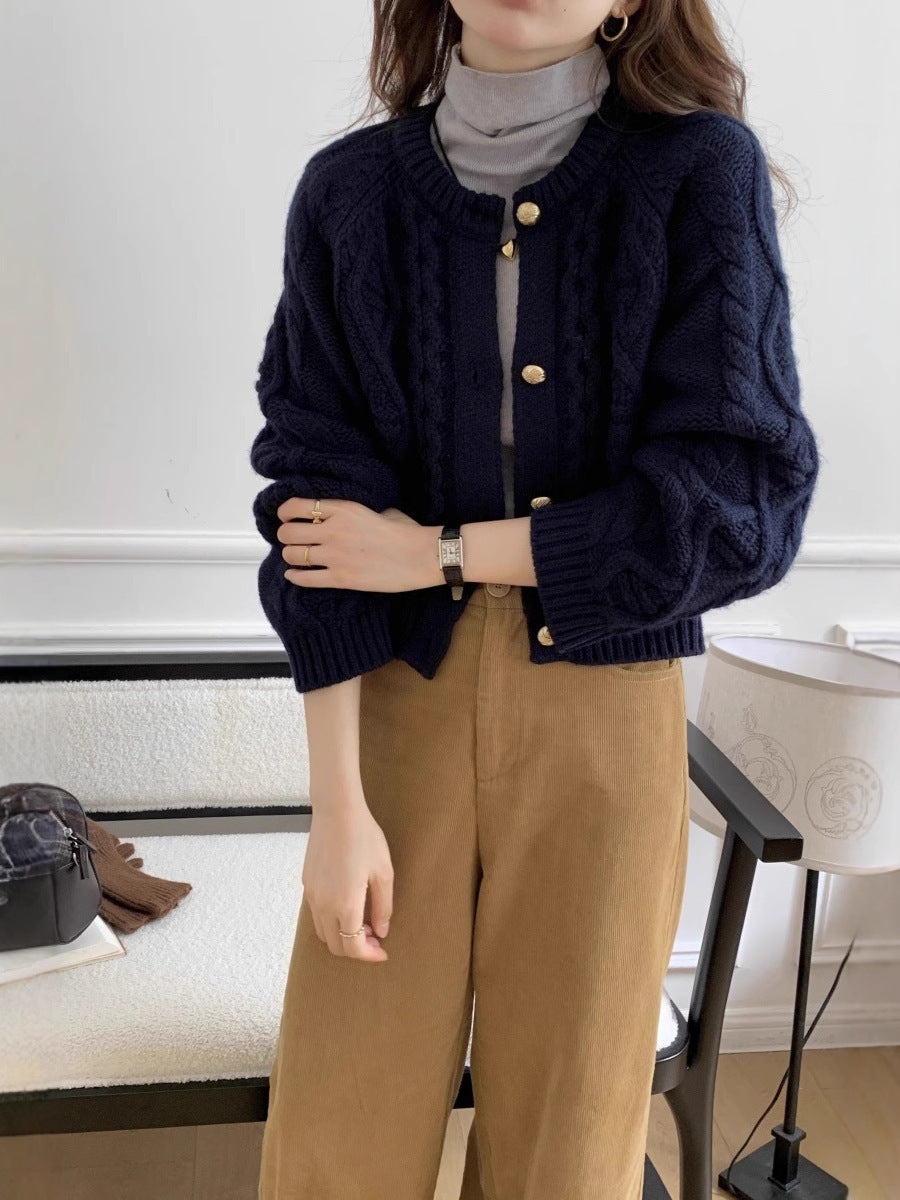 Women's cardigan with a round neckline and long sleeves