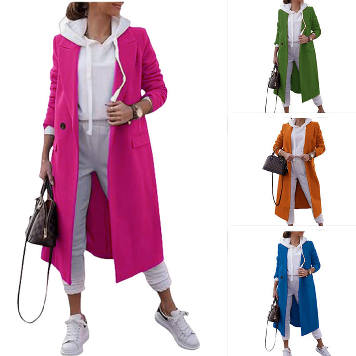 Women’s oversized coat with a classic lapel and pockets