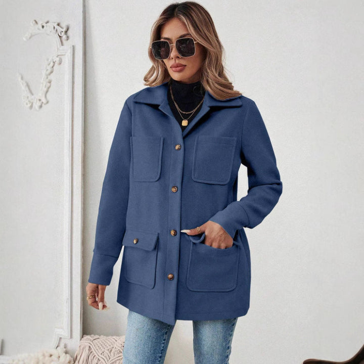 Women's utility jacket with practical pockets
