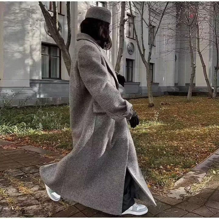 Women's oversized long-sleeve maxi coat with pockets