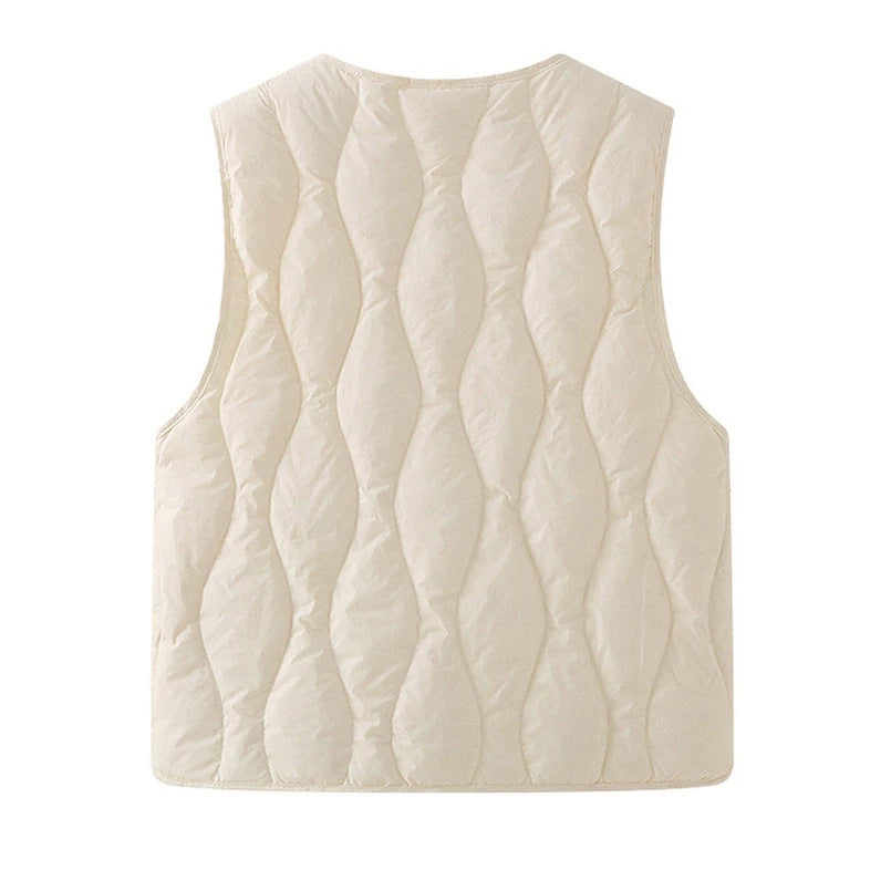 Women's quilted thermal vest with a V-neck and snap-button placket