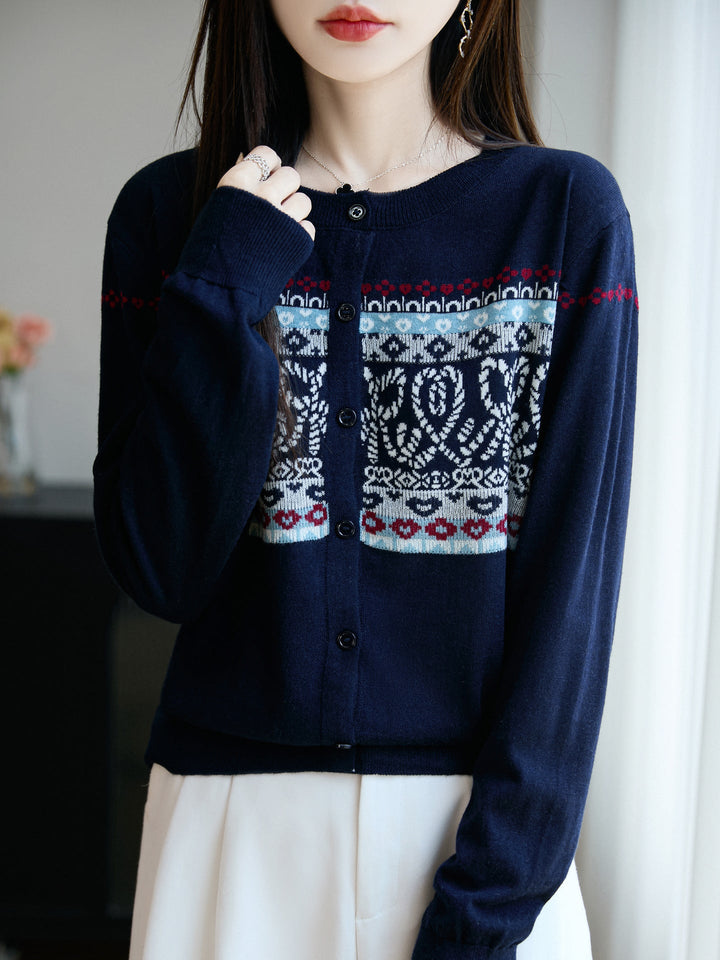 Women's cardigan with a round neckline and long sleeves