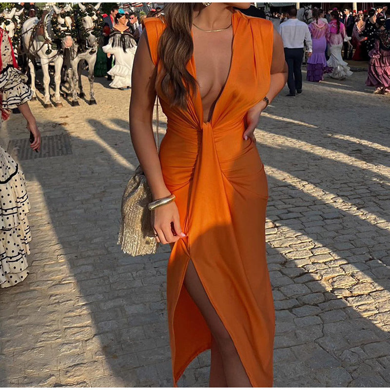Isabella | Evening dress with deep neckline