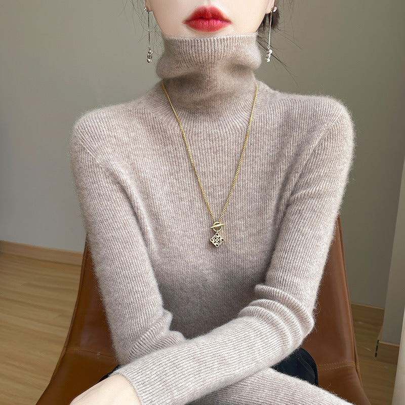 Women's slim-fit turtleneck sweater