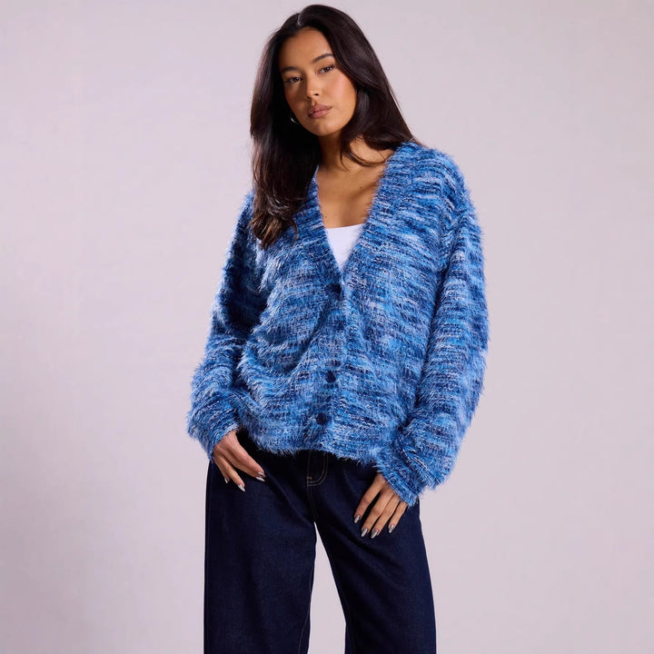 Women's oversized long-sleeve pullover
