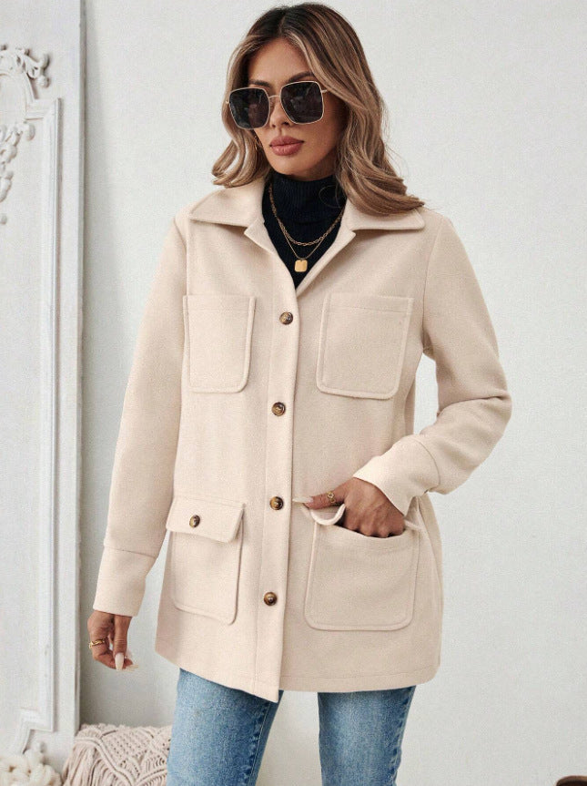Women's utility jacket with practical pockets