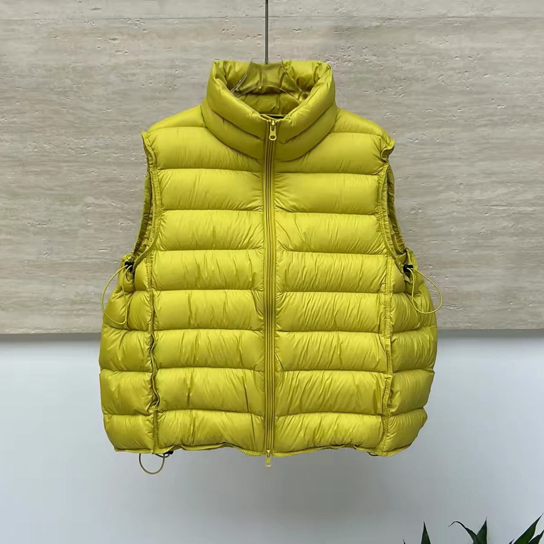 Women's lightweight quilted thermal vest with a two-way zipper