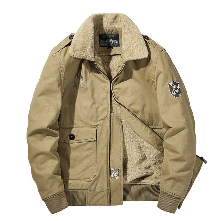 Men’s long-sleeve jacket with buttons and pockets