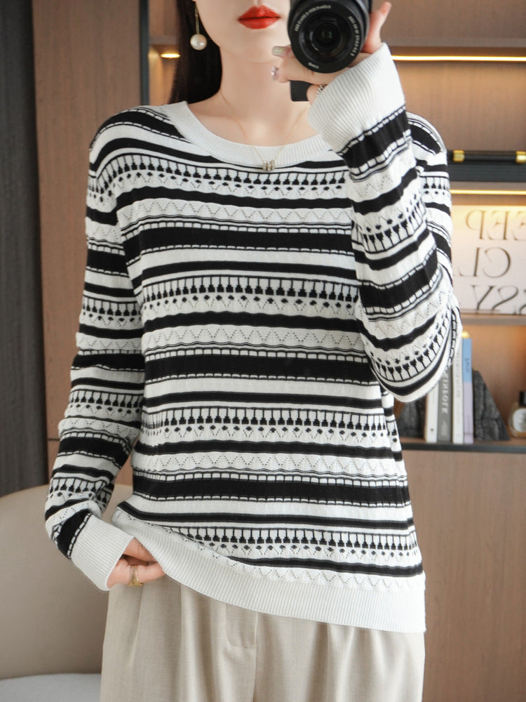 Women's crew-neck sweater with stripes
