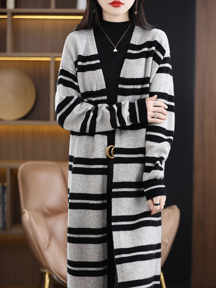 Women's oversized long cardigan with stripes