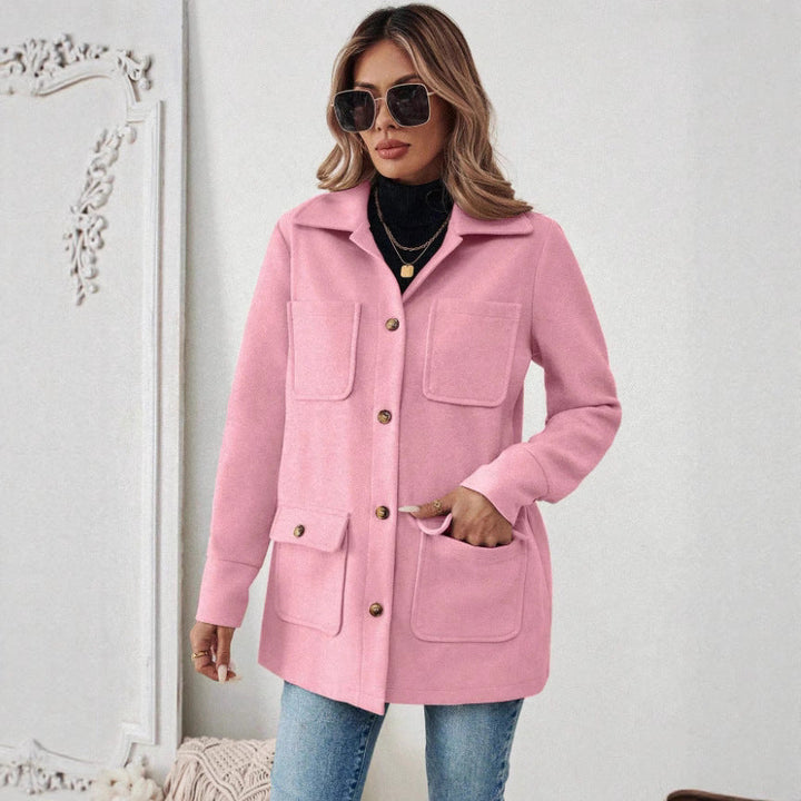Women's utility jacket with practical pockets