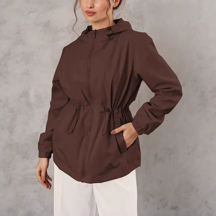 Women's outdoor jacket with adjustable hood and spacious pockets