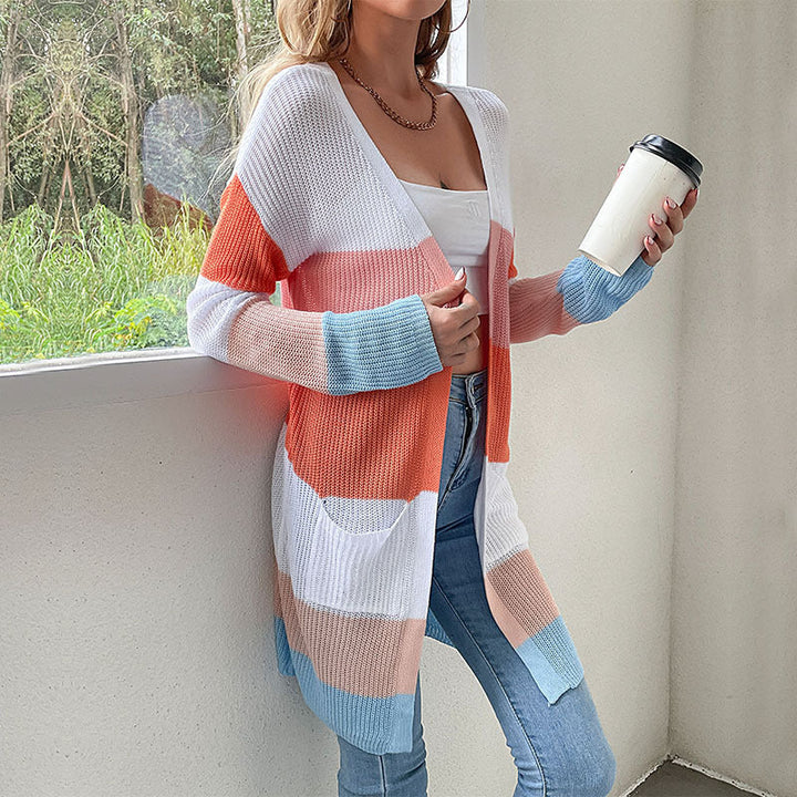 Women's cardigan with long sleeves and pockets