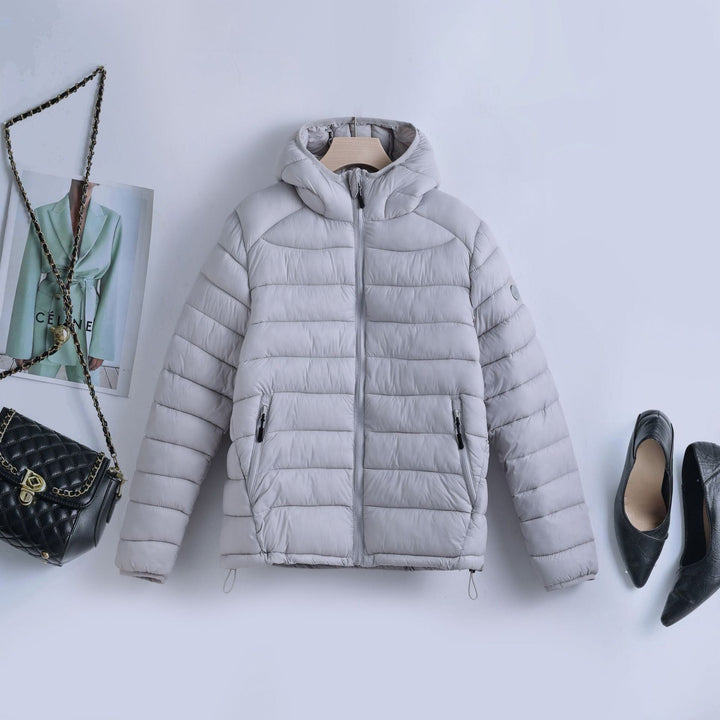 Women’s ultra-light quilted hooded jacket with an adjustable drawstring waist