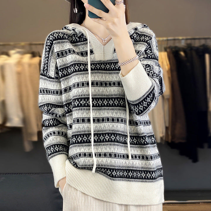 Women's oversized hoodie with V-neck and drawstring