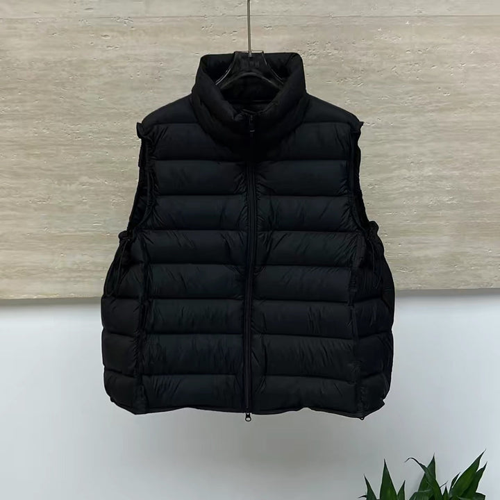 Women's lightweight quilted thermal vest with a two-way zipper