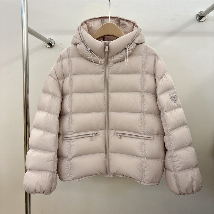 Women’s cropped thermal quilted jacket with hood and zippered pockets