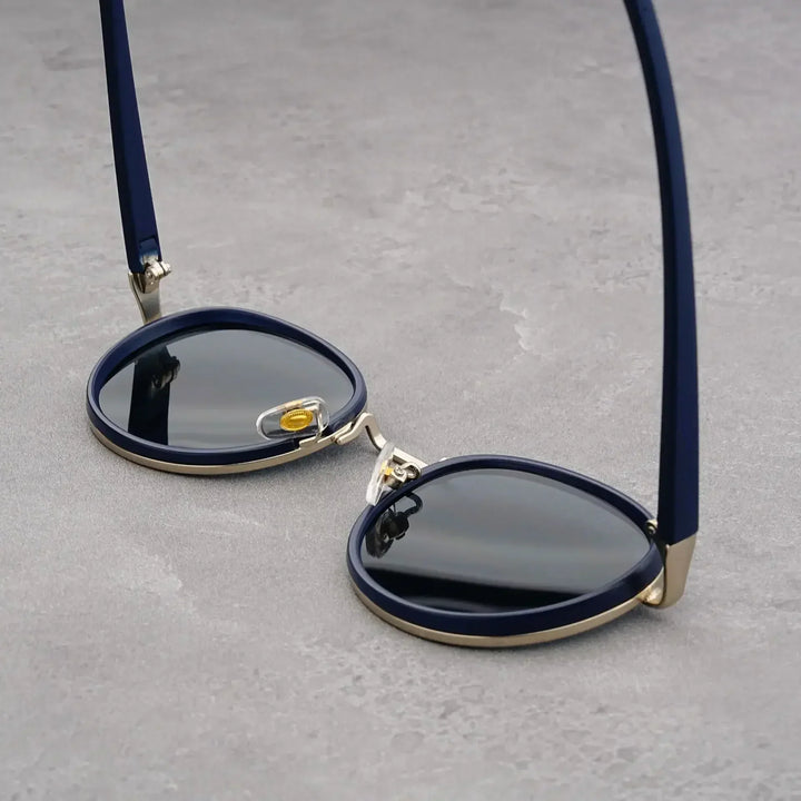 Carson - Elegant Sunglasses