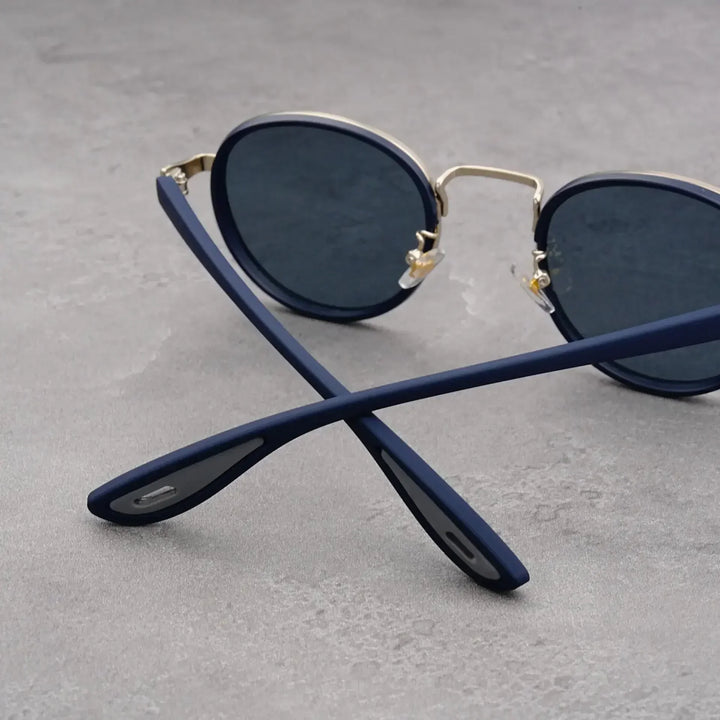 Carson - Elegant Sunglasses