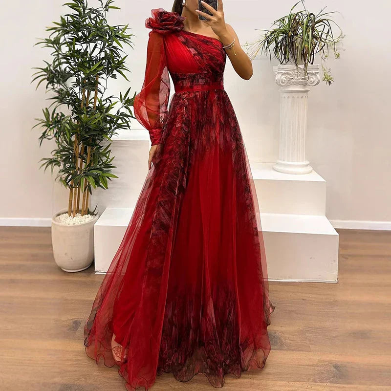 Sienna – Trendy Maxi Dress with One Shoulder and Mesh Print