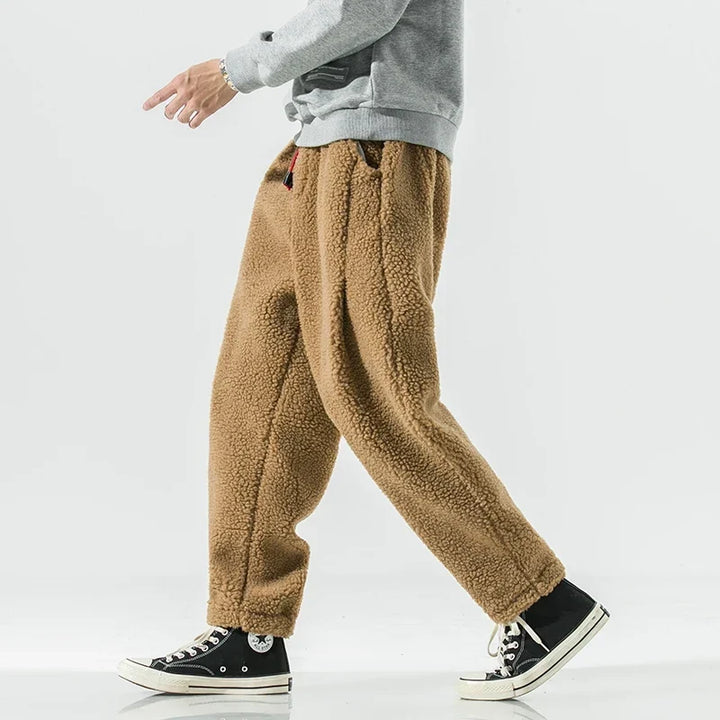 Men’s sweatpants with drawstring and pockets
