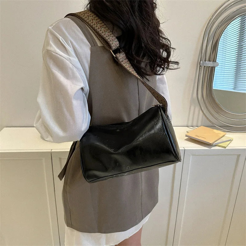 Bergfrid | Stylish Shoulder Bag with Modern Strap