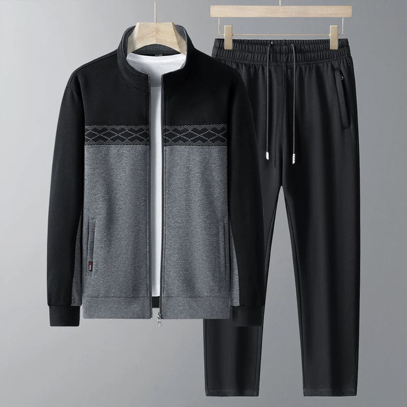 Men's tracksuit with drawstring and pockets