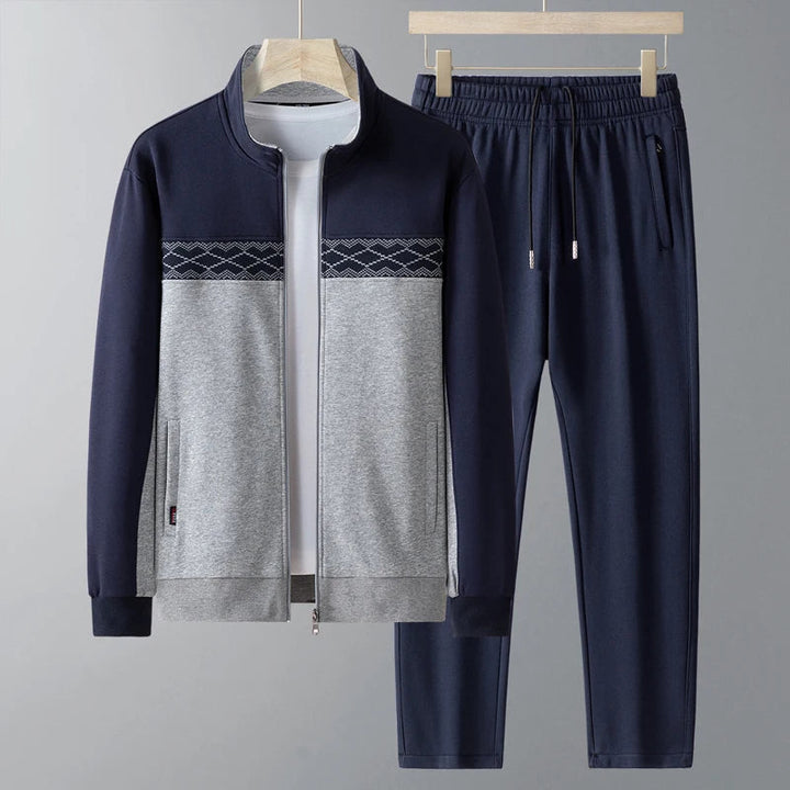 Men's tracksuit with drawstring and pockets