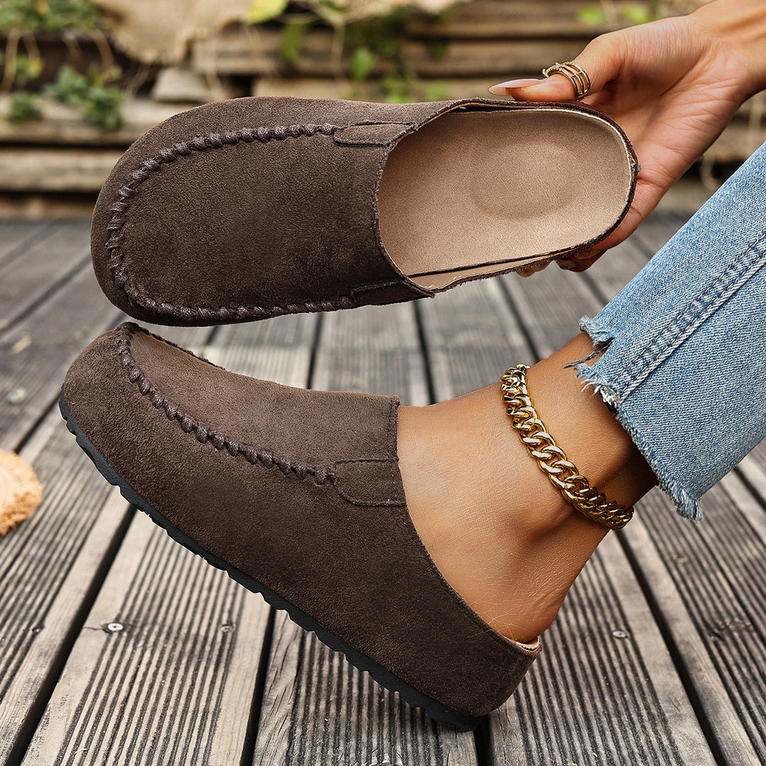 Retro-inspired orthopedic slippers for women