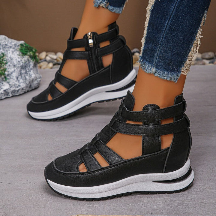 Light wedge sandals with side zip for ultimate comfort