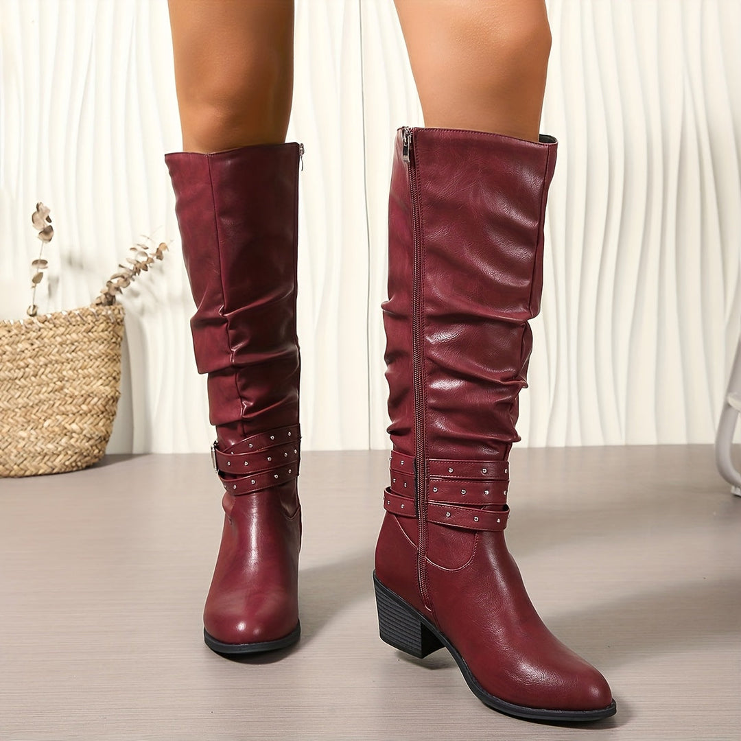 Ragnhild | Women’s ankle boots in a slouch style with buckle straps