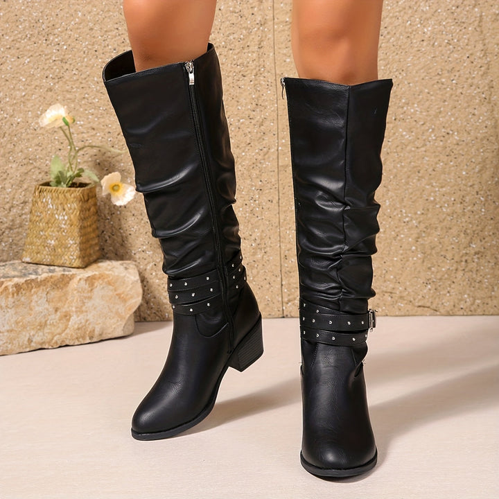 Ragnhild | Women’s ankle boots in a slouch style with buckle straps