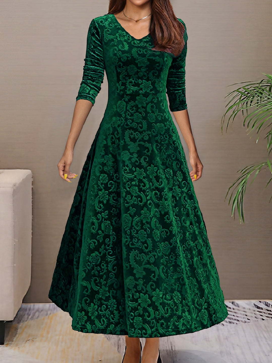 Nancy | Luxurious Velvet Holiday Dress