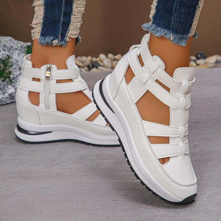 Light wedge sandals with side zip for ultimate comfort