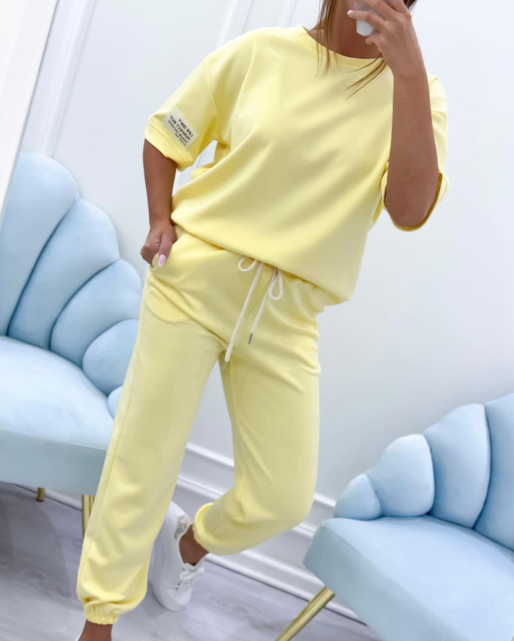 Women's Relaxed Outfit: Solid Top and Pants Set