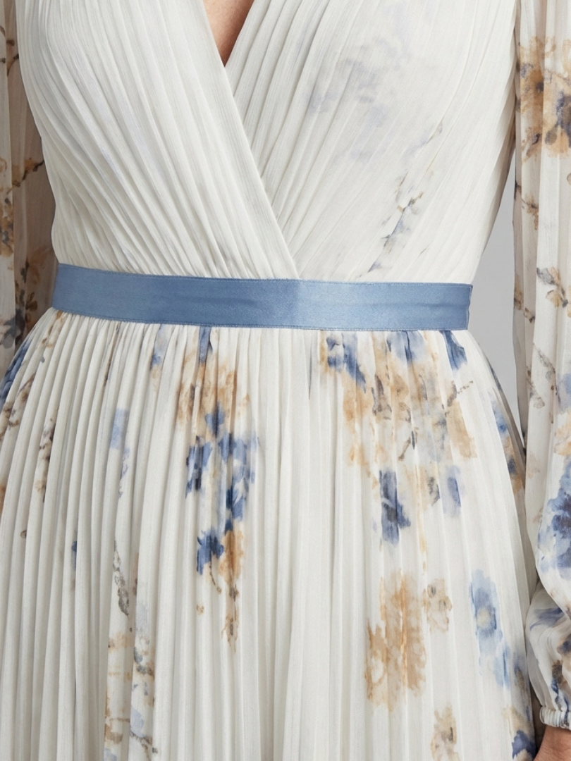 Lavinia | Maxi dress with long sleeves and V-neck in floral print