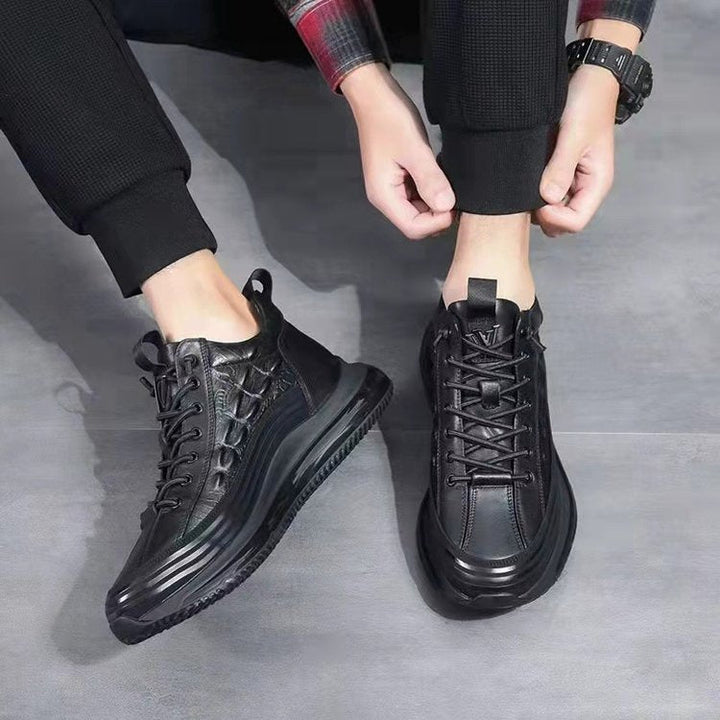 Men’s sneakers with crocodile embossing and laces