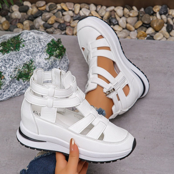 Light wedge sandals with side zip for ultimate comfort