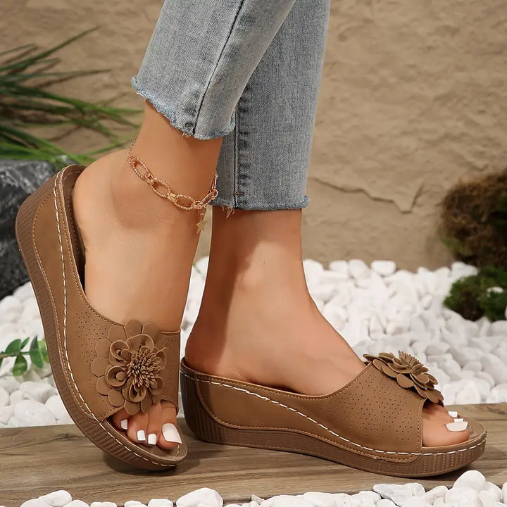 Belle™ - Orthopedic Sandals with Floral Pattern