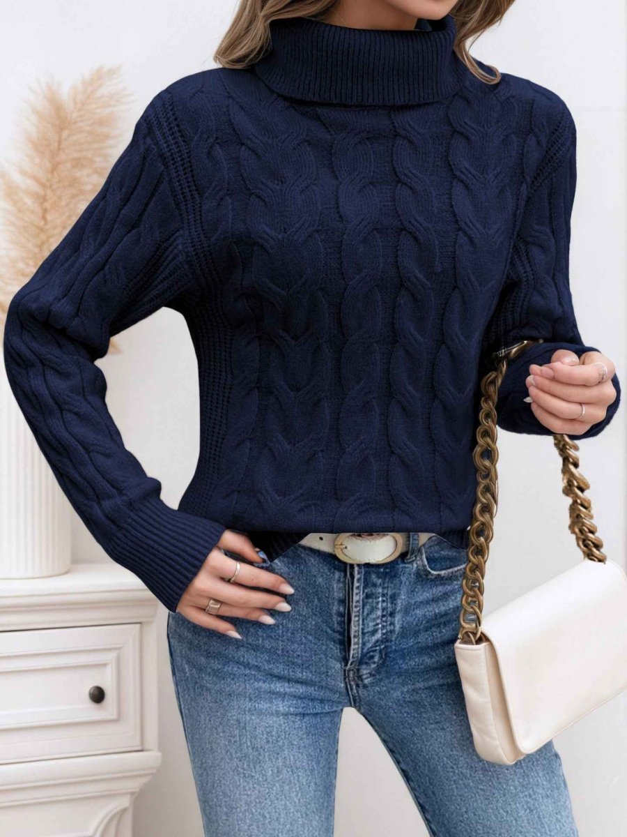 Women's turtleneck sweater with long sleeves